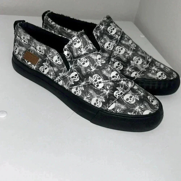 Blowfish skull island slip on - Picture 4 of 6